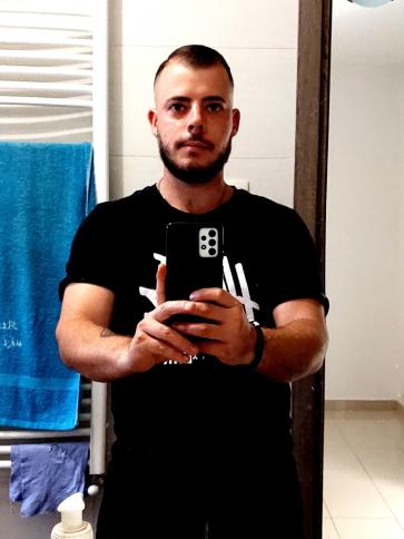 Sándor, 29 éves felsőpakonyi társkereső férfi profil fotója