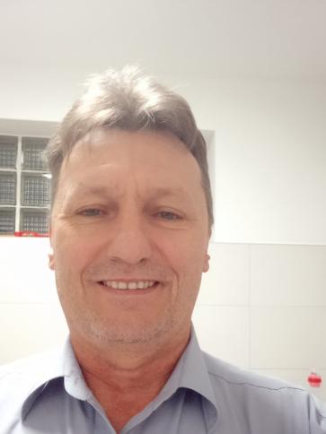 Istvan, 55 éves bajai társkereső férfi profil fotója Istvan, 55 éves bajai társkereső férfi profil fotója