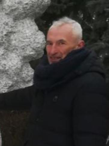 Vince, 67 éves tiszaújvárosi társkereső férfi profil fotója Vince, 67 éves tiszaújvárosi társkereső férfi profil fotója
