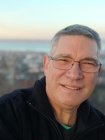 Mihály, 58 éves nemesvámosi társkereső férfi profil fotója