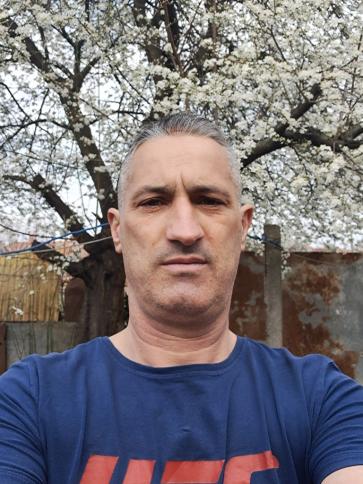 Tibi, 48 éves csongrádi társkereső férfi profil fotója Tibi, 48 éves csongrádi társkereső férfi profil fotója