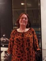 Sziasztok! Ildiko vagyok. Diplomás ausztriai párkereső férfiakat keresek randizni.