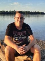 Sziasztok! Dávid vagyok. Komoly táti párkereső nők jelentkezését várom.