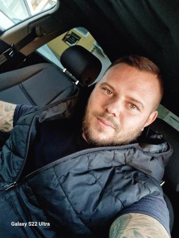 Olivér, 30 éves keszthelyi társkereső férfi profil fotója