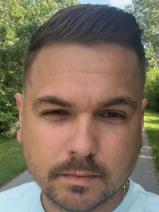Sziasztok! Gábor vagyok. Komoly kulcsi párkereső nők jelentkezését várom.