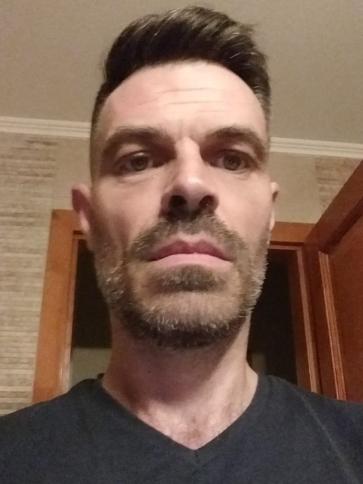 László, 44 éves pomázi társkereső férfi profil fotója