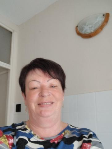 Etelka, 61 éves mosonmagyaróvári társkereső nő profil fotója