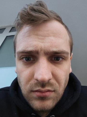 Péter, 24 éves dunaújvárosi társkereső férfi profil fotója