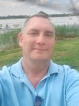 Sziasztok! Szabó vagyok. Komoly beloianniszi párkereső nők jelentkezését várom.