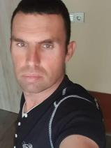 Sziasztok! Balázs vagyok. Komoly bátaszéki párkereső nők jelentkezését várom.