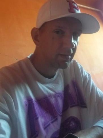 Szabi, 42 éves nagykállói társkereső férfi profil fotója Szabi, 42 éves nagykállói társkereső férfi profil fotója