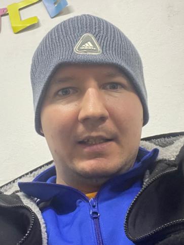 Ádám, 35 éves gyöngyösi társkereső férfi profil fotója