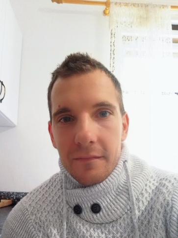 Péter, 36 éves Budapest XXII. kerületi társkereső férfi profil fotója