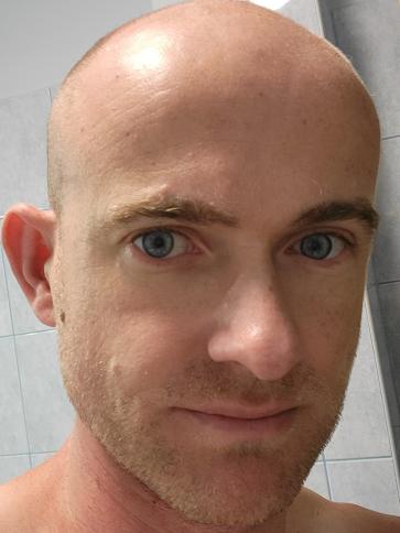 Zoli, 39 éves csornai társkereső férfi profil fotója