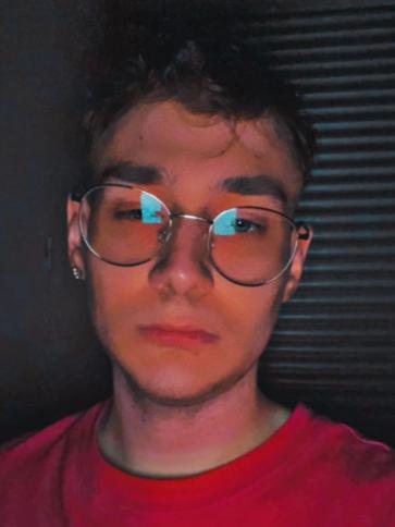 Bálint, 22 éves németországi társkereső férfi profil fotója