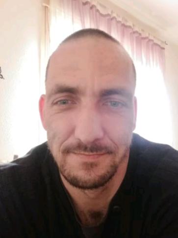 István, 43 éves Budapest IX. kerületi társkereső férfi profil fotója