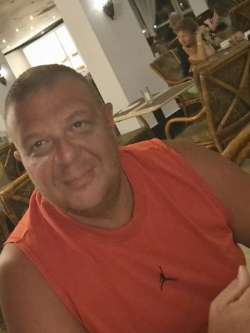 Péter, 45 éves Budapest X. kerületi társkereső férfi profil fotója