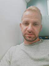 Sziasztok! Péter vagyok. Fiatal abonyi párkereső lányokkal chatelnék.