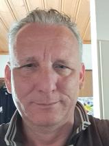 Sziasztok! Janó vagyok. Online keszthelyi randizni vágyó nők kattinsatok a kedvenc gombra.