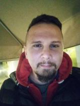 Sziasztok! Roland vagyok. Komoly letenyei párkereső nők jelentkezését várom.