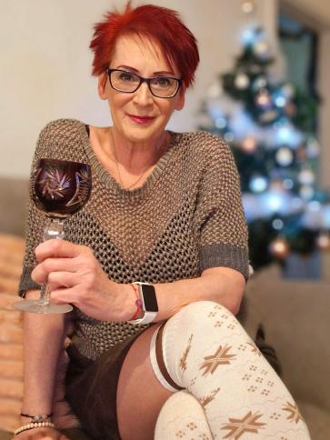 Marcsi, 57 éves egri társkereső nő profil fotója
