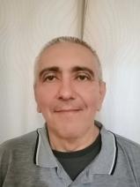 Sziasztok! Zoltán vagyok. Komoly vámosgyörki párkereső nők jelentkezését várom.