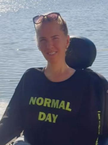 Lili, 40 éves ózdi társkereső nő profil fotója