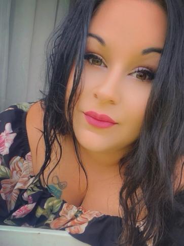 Alexandra, 25 éves komlói társkereső nő profil fotója