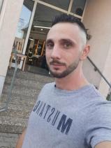 Sziasztok! Dávid vagyok. Komoly kisvárdai párkereső nők jelentkezését várom.