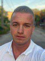Sziasztok! Gabor vagyok. Komoly baki párkereső nők jelentkezését várom.