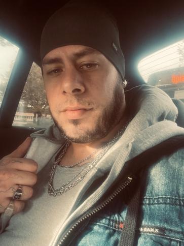 Zsolt, 33 éves nyíregyházi társkereső férfi profil fotója
