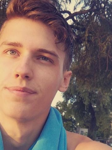 Márk, 21 éves siófoki társkereső férfi profil fotója