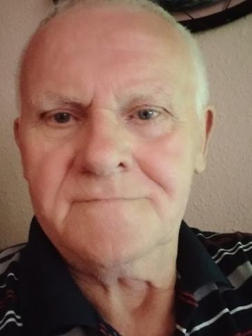 János, 76 éves ürömi társkereső férfi profil fotója