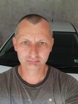 Sziasztok! Attila vagyok. Komoly göllei párkereső nők jelentkezését várom.