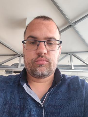 Zsolt, 35 éves kiskunfélegyházi társkereső férfi profil fotója
