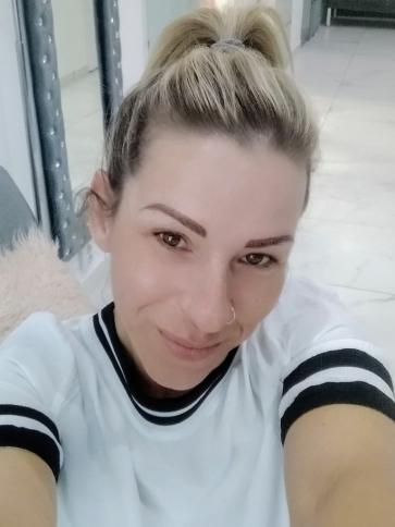 Niki, 43 éves abonyi társkereső nő profil fotója