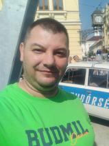 Sziasztok! Sándor vagyok. Komoly tiszadobi párkereső nők jelentkezését várom.