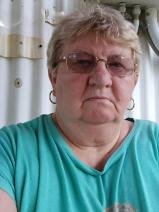 Sziasztok! Zsuzsa vagyok. Komoly komlói társkereső férfiak jelentkezését várom.