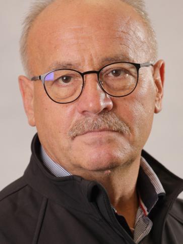 Imre, 64 éves győri társkereső férfi profil fotója