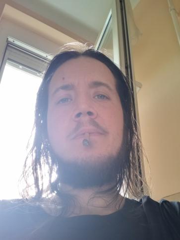 Péter, 32 éves százhalombattai társkereső férfi profil fotója