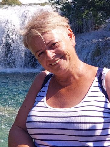 Edit, 52 éves darnózseli társkereső nő profil fotója