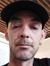 Sziasztok! Zoltan vagyok. Online szentesi randizni vágyó nők kattinsatok a kedvenc gombra.