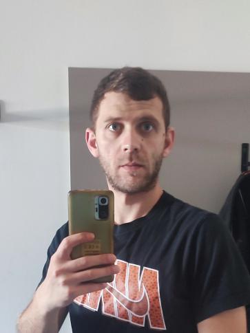 Árpi, 31 éves jászkiséri társkereső férfi profil fotója Árpi, 31 éves jászkiséri társkereső férfi profil fotója