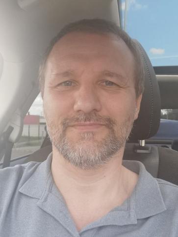 Márton, 46 éves győri társkereső férfi profil fotója Márton, 46 éves győri társkereső férfi profil fotója