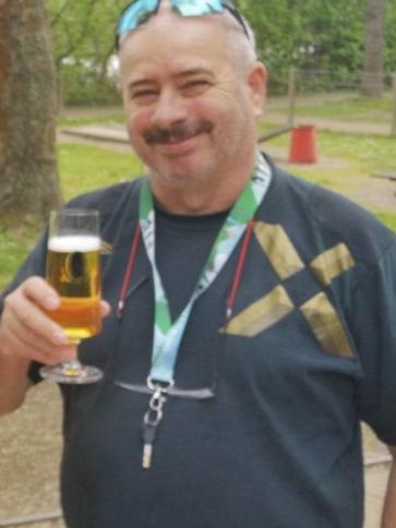 Tamás, 59 éves dunaújvárosi társkereső férfi profil fotója