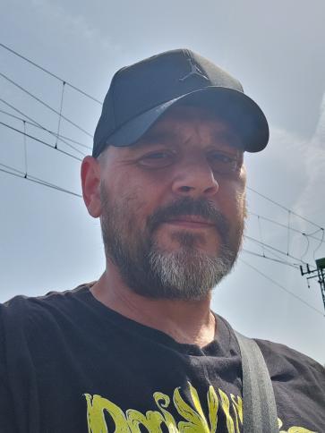 Sanyi, 49 éves albertirsai társkereső férfi profil fotója