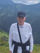 Sziasztok! Eugen vagyok. Komoly vállaji párkereső nők jelentkezését várom.