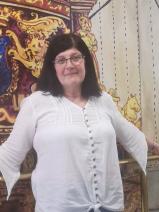 Sziasztok! Rózsa vagyok. Komoly albániai társkereső férfiak jelentkezését várom.