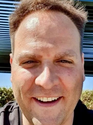Robert, 40 éves székesfehérvári társkereső férfi profil fotója