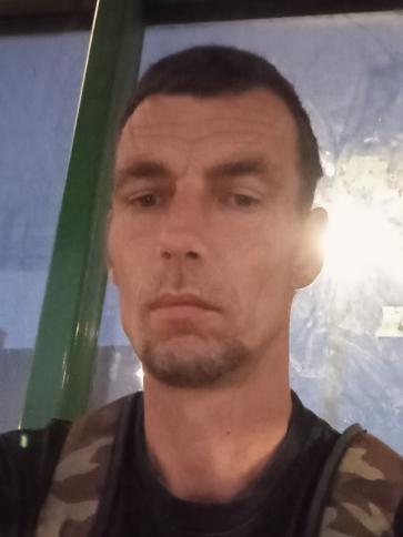 Zoltán, 41 éves bátonyterenyei társkereső férfi profil fotója Zoltán, 41 éves bátonyterenyei társkereső férfi profil fotója